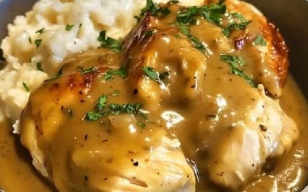 Crockpot Chicken and Gravy